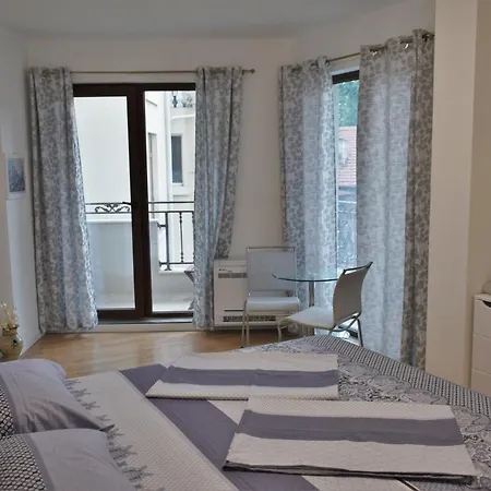 Center Gramophone With Private Parking Апартамент