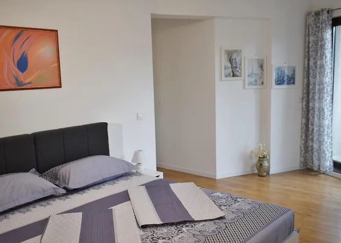 Center Gramophone With Private Parking Apartment *