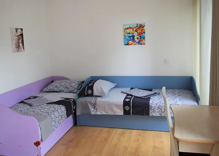 Center Gramophone With Private Parking Apartment Burgas